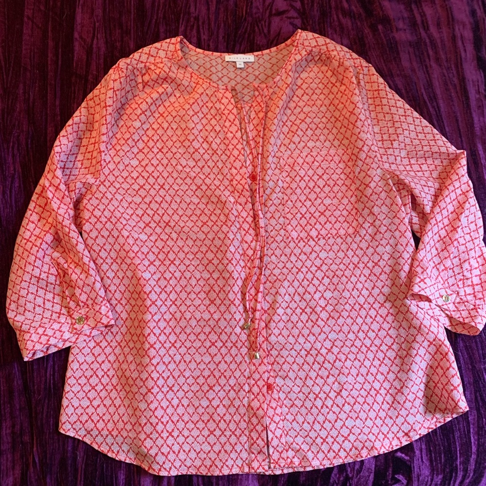 5 for $25 Silk land button down top